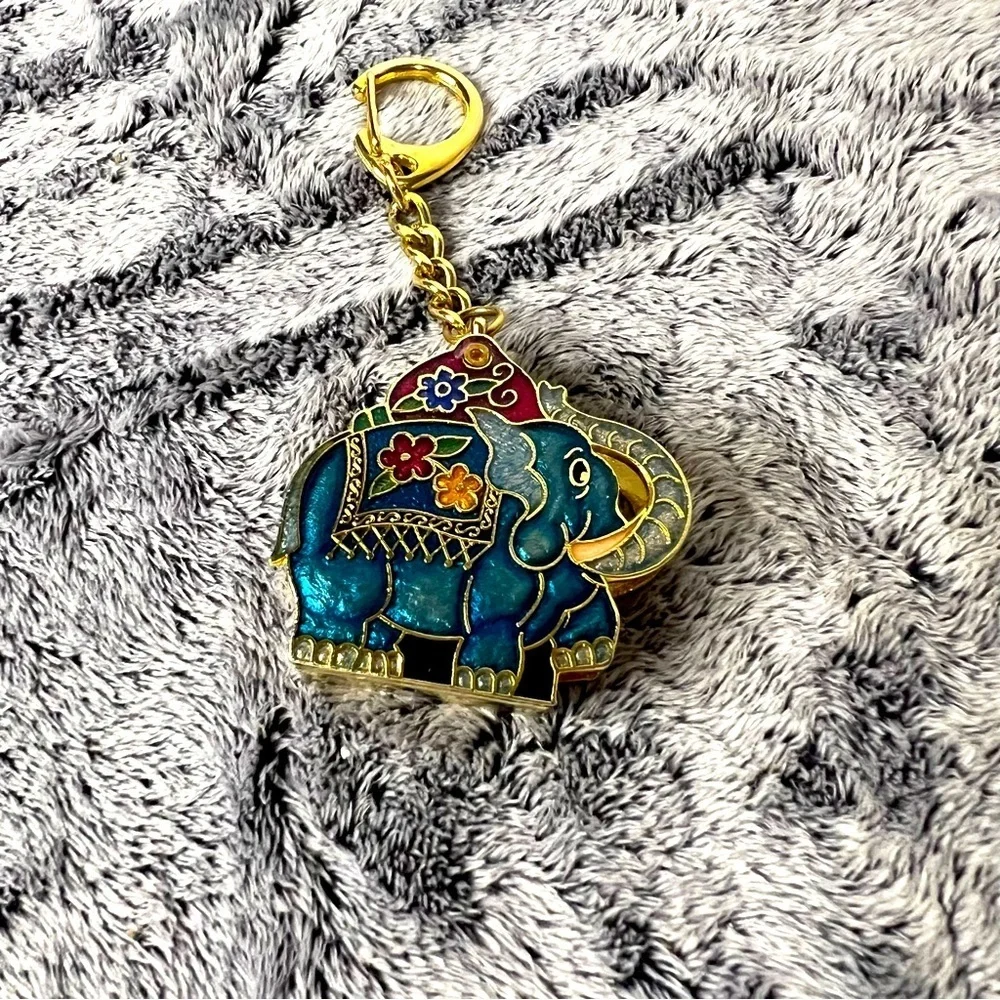 Vintage Cloisonné Elephant Keychain with Foldable Magnifier
